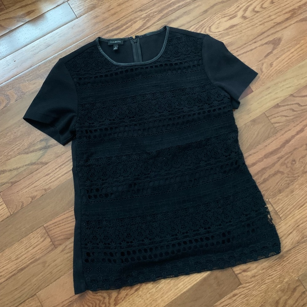 Talbots Short Sleeve Top w/lace - Sz S.    EUC!